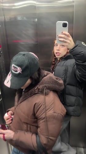 Two women shop and take selfies in Buenos Aires