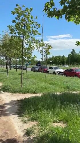 Ordinary street life captured in suburban Vsevolozhsk