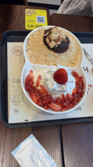 Seoul street scenes and dessert captured during sunny morning