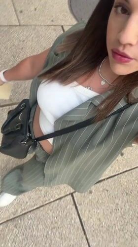 Woman takes selfies at Angel of Independence monument