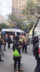 Political demonstration with ambulance presence reported in La Paz