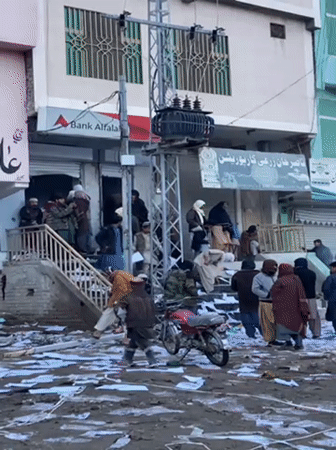 Explosion aftermath documented in Quetta commercial district