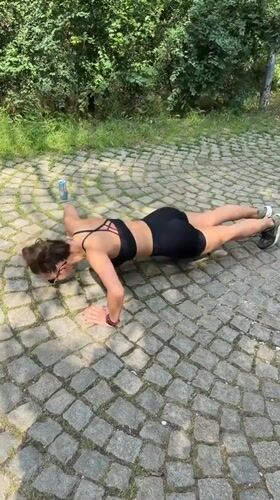 Woman completes outdoor fitness challenge in historic Plovdiv