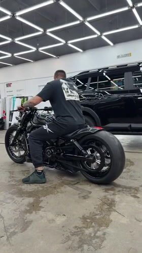Custom motorcycle showcase in Krasnoyarsk garage workshop