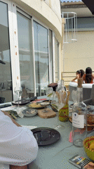 Outdoor lunch gathering observed in Rousset, France