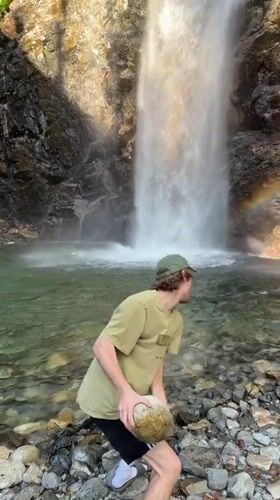 Sunny afternoon at a Snoqualmie Pass waterfall