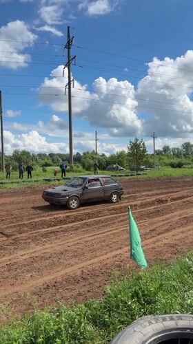 Off-road racing event draws crowds in Votkinsk, Russia