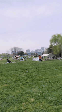 Ordinary Saturday morning unfolds across Nanjing's Jiangning District