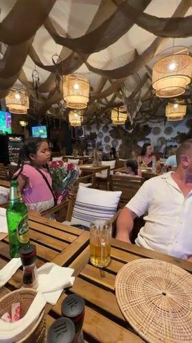 Seafood dinner at a Karon restaurant with lanterns in the sky