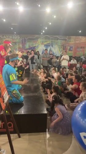Children's show featuring Cheburashka mascot entertains crowd in Russia