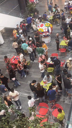 Multiple indoor venues document normal public activity in Puebla