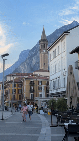Afternoon stroll through Lecco's Piazza XX Settembre