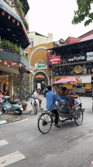 Cyclos and courtyards: a quiet Hanoi morning