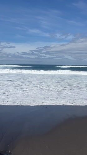 Rough seas documented at Portuguese rocky coastline