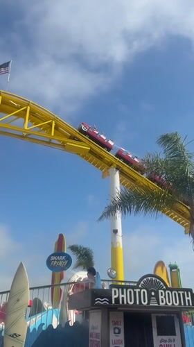 Evening crowd enjoys rides, attractions at Santa Monica Pier