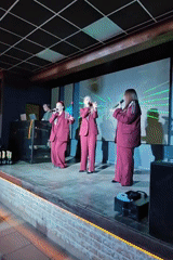 Live music performance draws crowd to Chaikovsky venue
