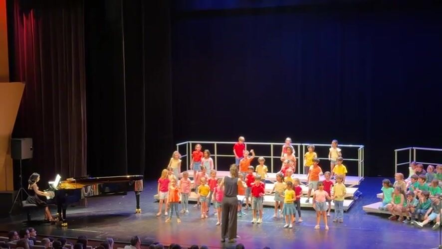 Children's choir performance at Strasbourg conservatory