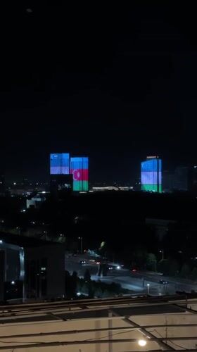 Rooftop party with DJs draws crowd in Tashkent evening