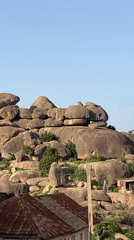 Jos plateau: boulders, settlements, and open terrain