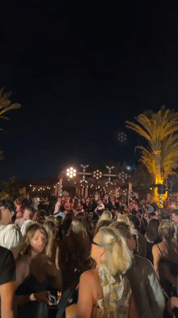 Nighttime beach club event draws a big crowd in Psarou