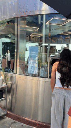 Food truck draws crowds in West Hollywood evening rush