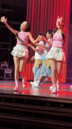 Live stage performance unfolds in Nanshan District, Shenzhen