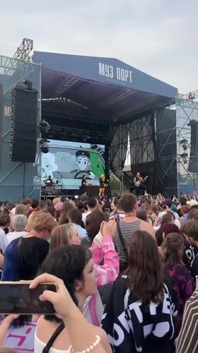 Muz Port outdoor music festival draws big crowd in Saint Petersburg