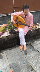 Music, lizards, and small finds in Haini's outdoors