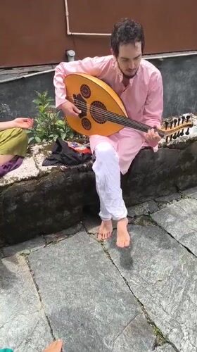 Music, lizards, and small finds in Haini's outdoors