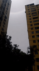 Overcast afternoon documented across Caracas residential neighborhoods