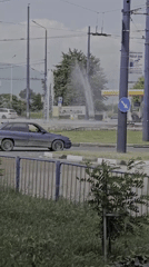 Morning traffic and fountain documented during two-hour period