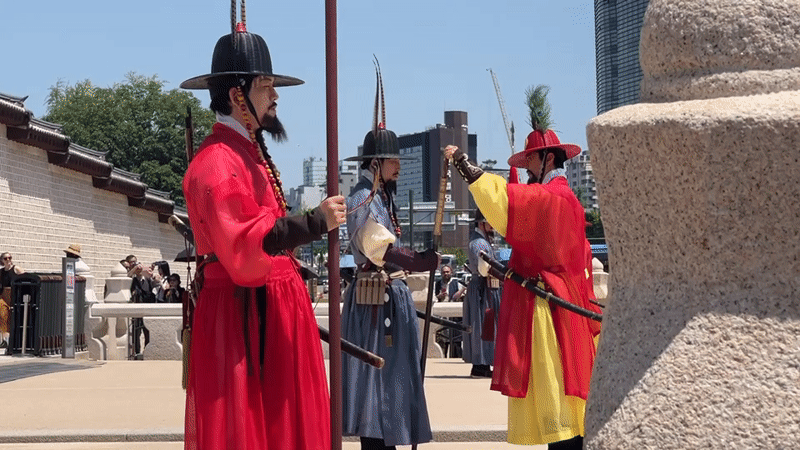 Traditional Korean palace ceremony observed in Seoul