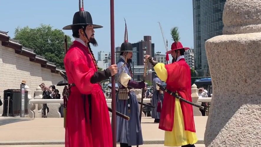 Traditional Korean palace ceremony observed in Seoul