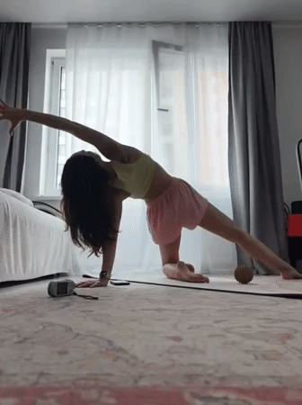 Morning yoga session and urban activity captured in Tyumen