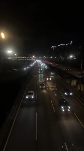 Seoul highway traffic flows normally during nighttime hours