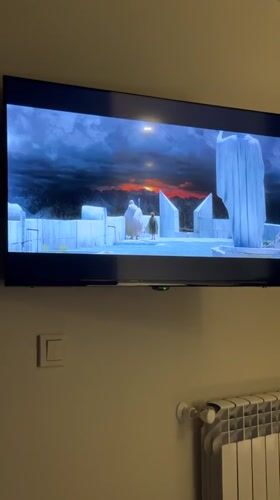 Lord of the Rings movie scenes captured on TV in Batumi