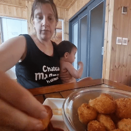 Home cooking session in rural South Korea, mozzarella balls and more