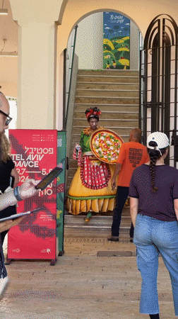 Person in pizza costume spotted in Tel Aviv