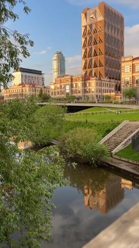 Casual afternoon moments documented across Yekaterinburg, Russia