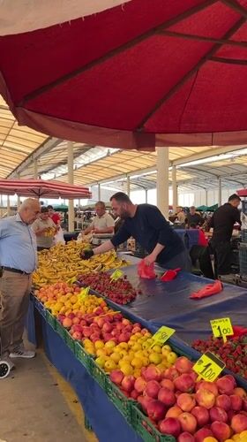 Routine market activity documented in Alanya, Turkey