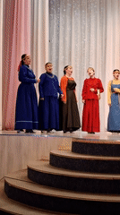 Early morning selfies and folk performances documented in Chaikovsky