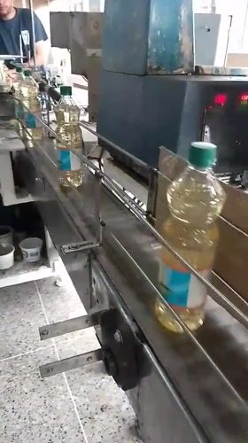 Cooking oil bottling operation observed at Venezuela processing facility