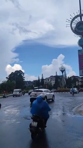 A morning moving through Da Lat's streets, cafes, and markets