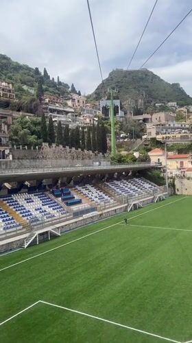 Cable car ride offers stadium, coastal views in Taormina