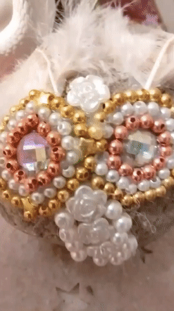 Handmade crafts and seasonal decorations on display in Wedel