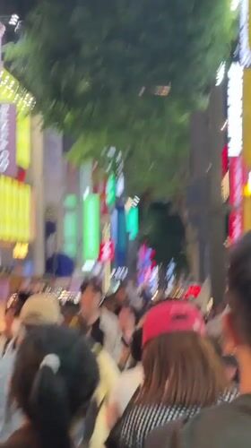 Heavy pedestrian traffic observed on busy Seoul street
