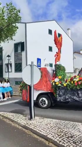 Decorated volcano float highlights festive parade in Ribeira Grande