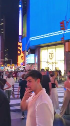 Late-night pedestrian activity recorded in Times Square area
