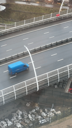 Chashnikovo residents record bridge traffic and indoor moment