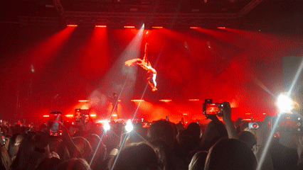 Aerial acrobatics concert draws crowds at Perm Opera Theatre